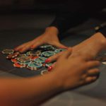 Как стать профессиональным игроком в покер?