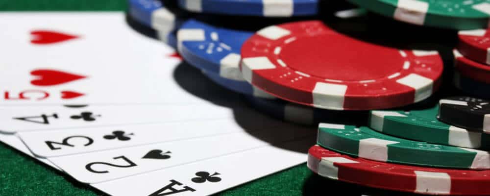 Стрит в покере: нюансы пятикарточной комбинации