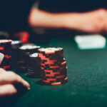 Как правильно играть в турнирах по покеру: выбираем стратегию